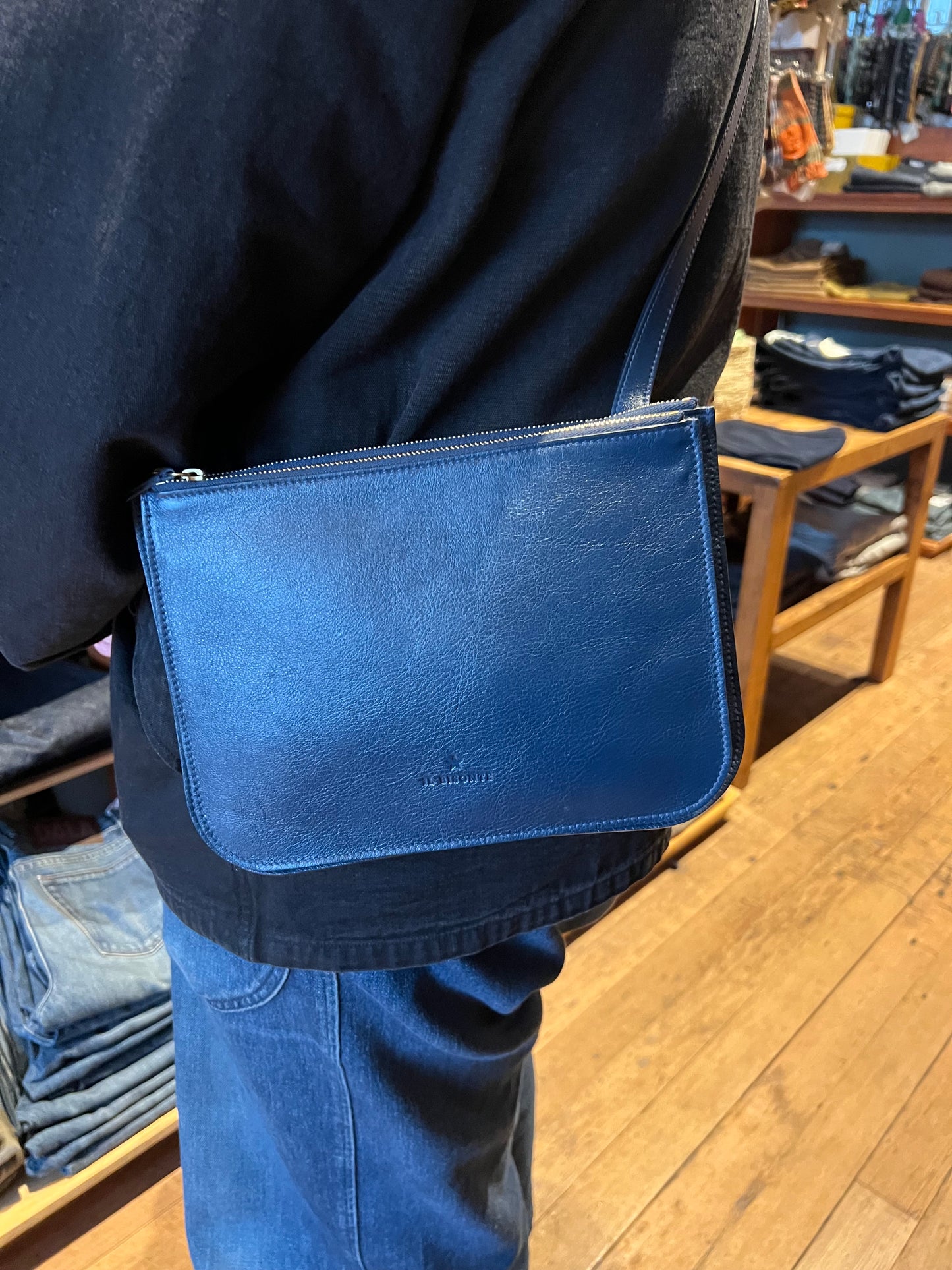 Il Bisonte Roseto Crossbody in Blue