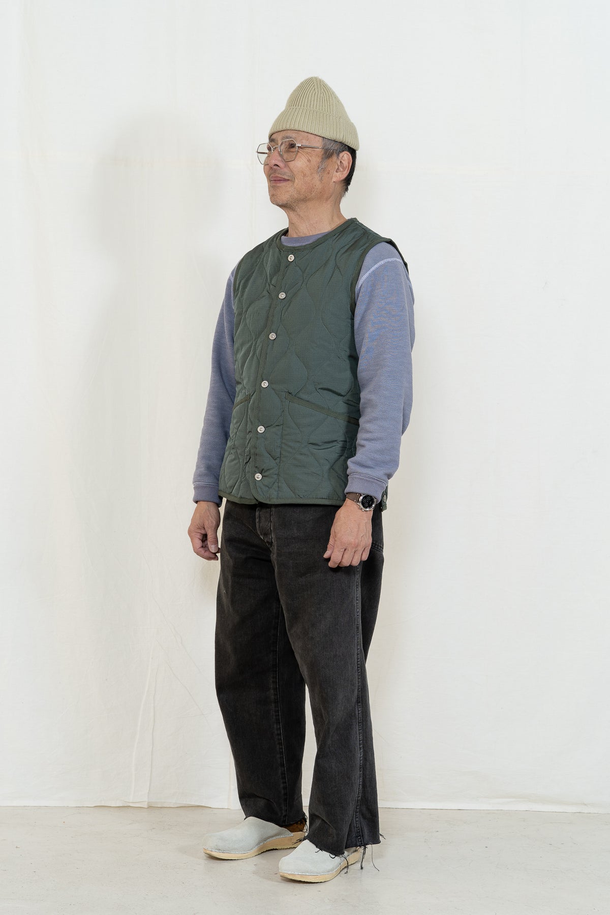 TAION Crew Neck Vest in Olive