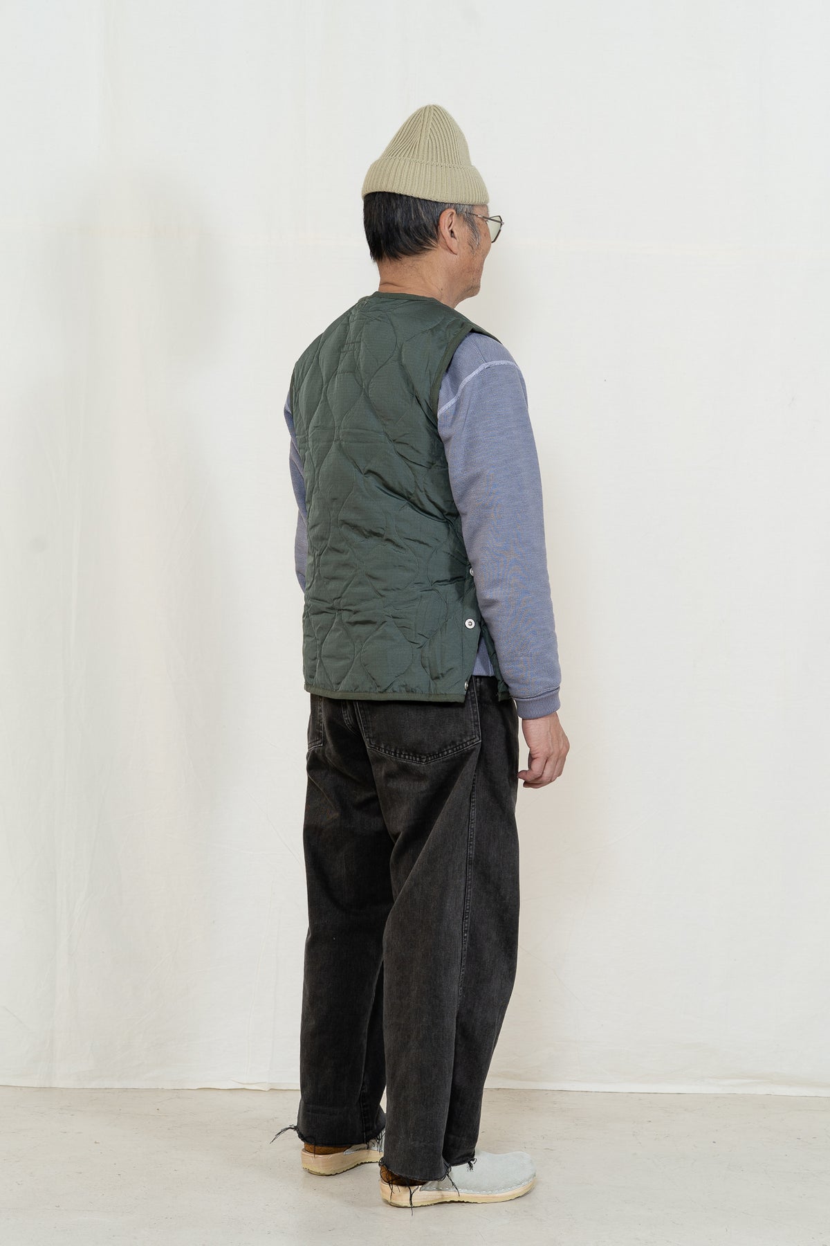 TAION Crew Neck Vest in Olive