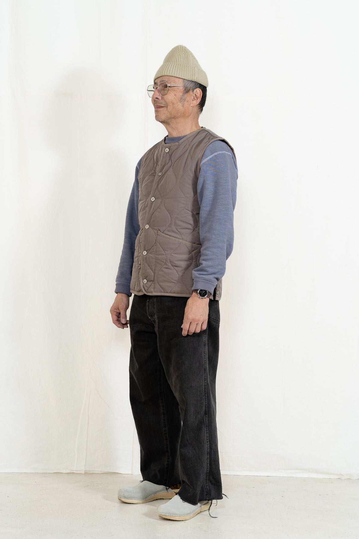 TAION Crew Neck Vest Light Mocha