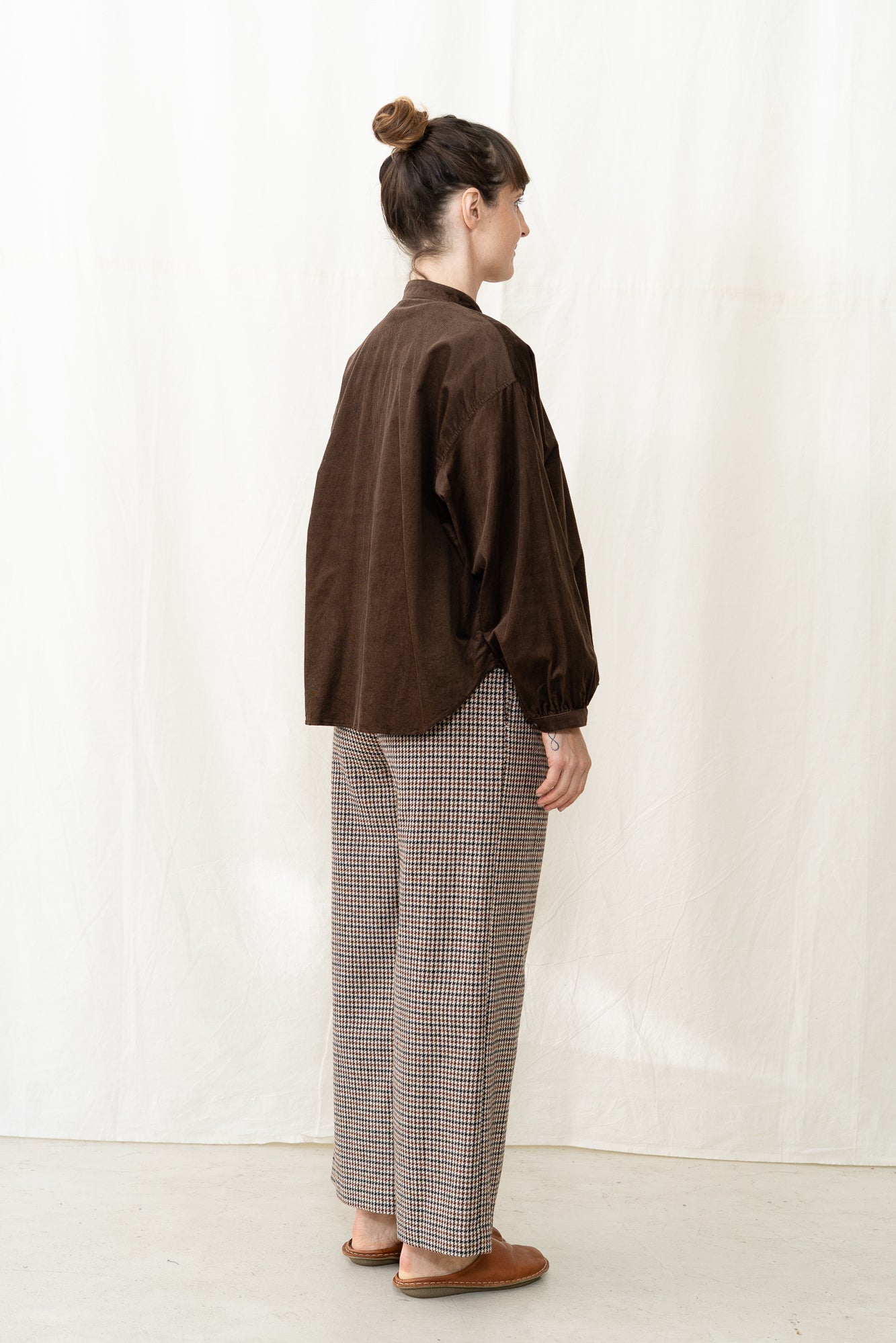 SARAHWEAR Fine Corduroy Shirt in Brown