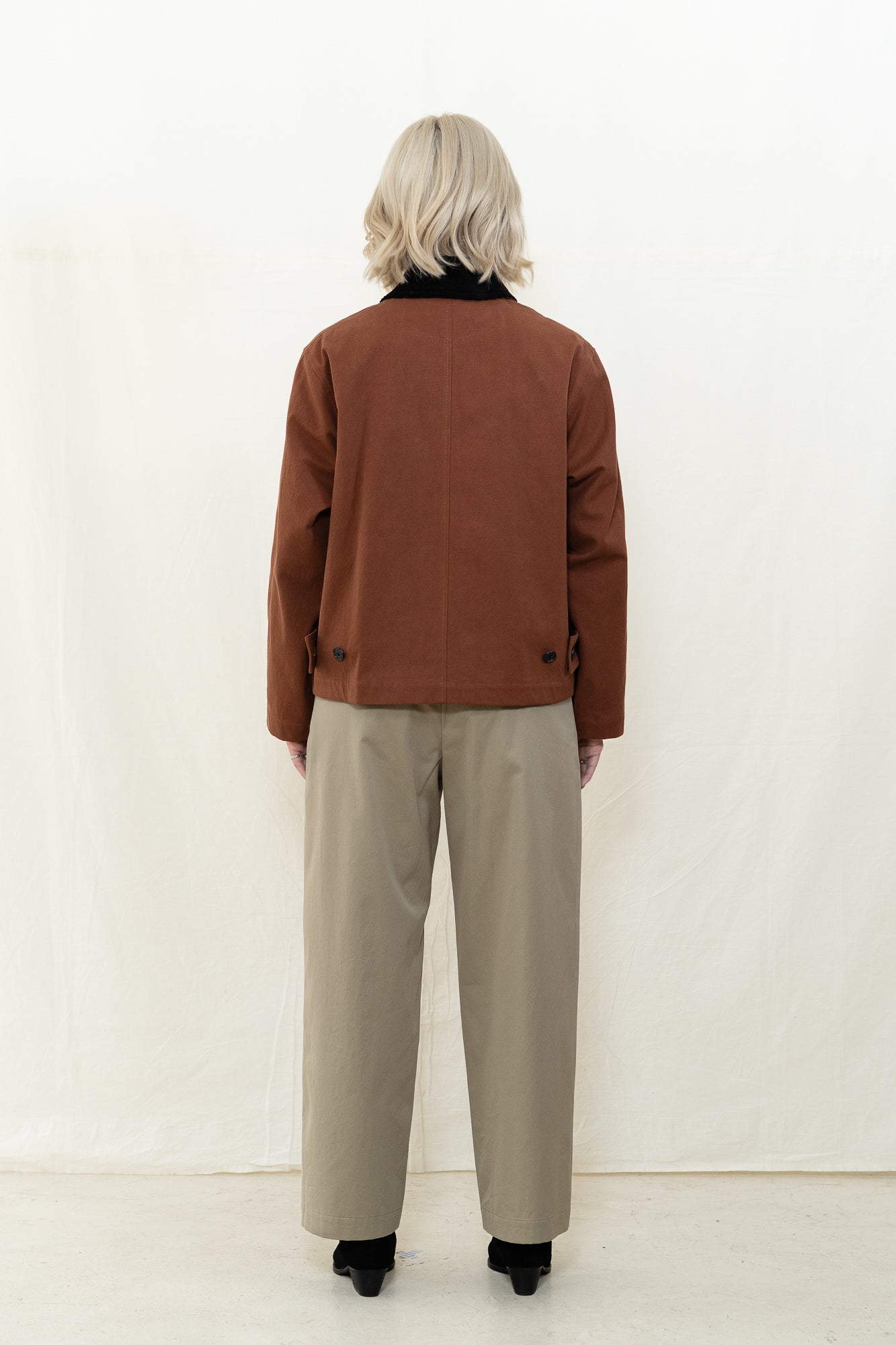 NICHOLSON & NICHOLSON Romeo Jacket in Brown