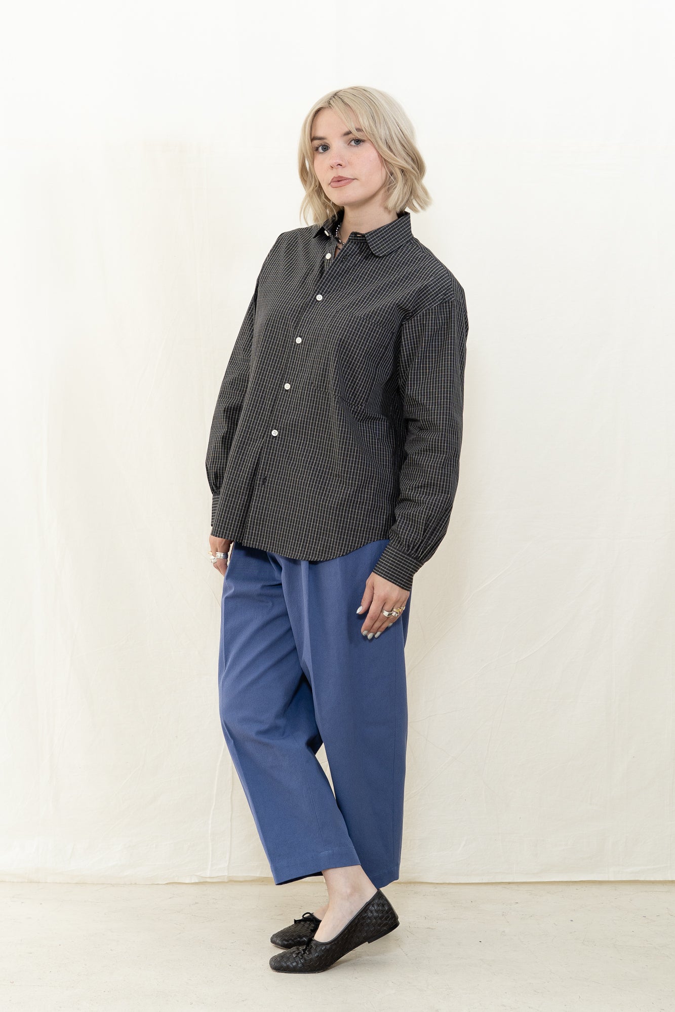 NICHOLSON & NICHOLSON Kay Check Top in Black