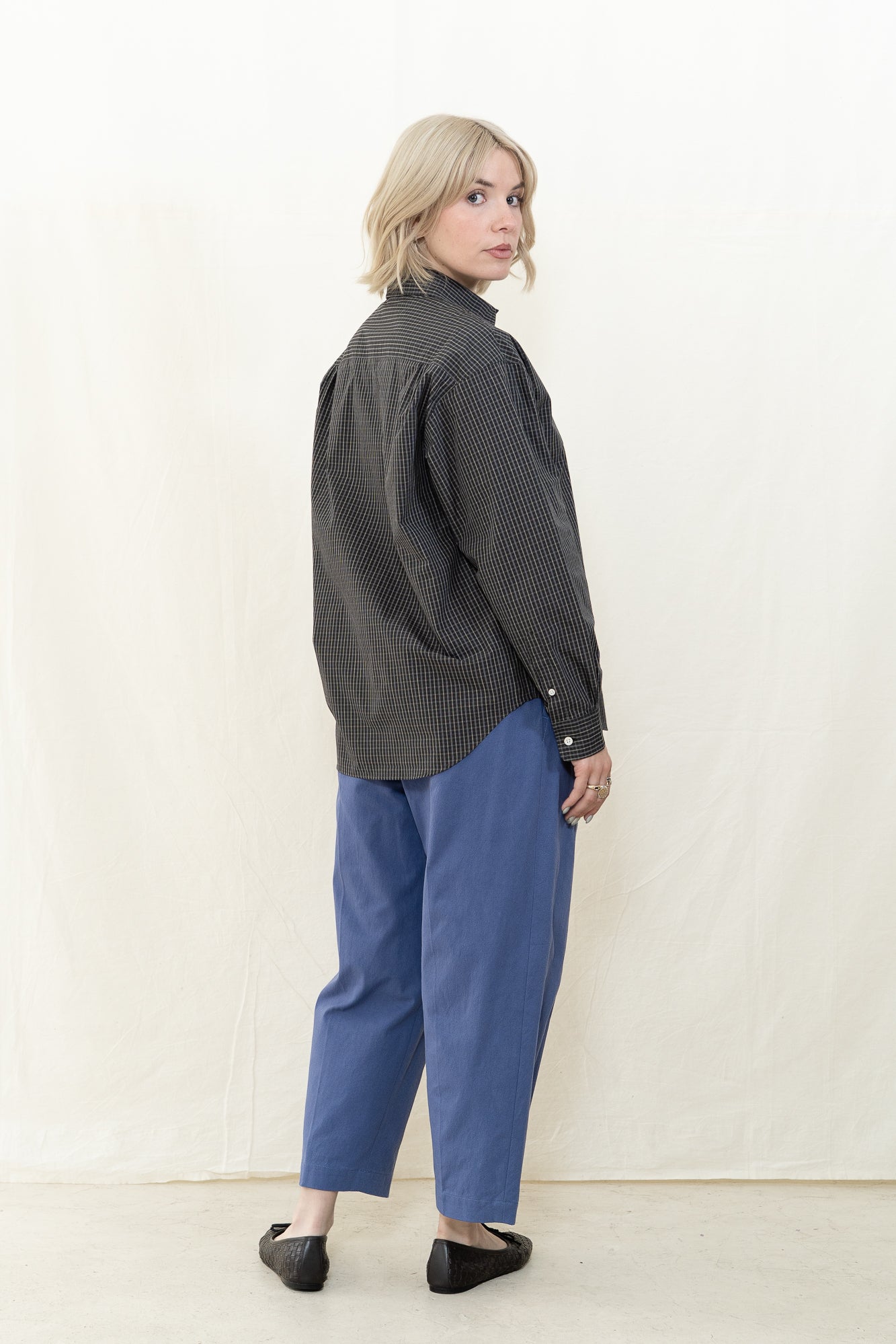 NICHOLSON & NICHOLSON Kay Check Top in Black