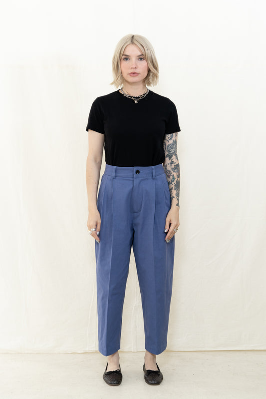 NICHOLSON & NICHOLSON Leno Pants in Blue
