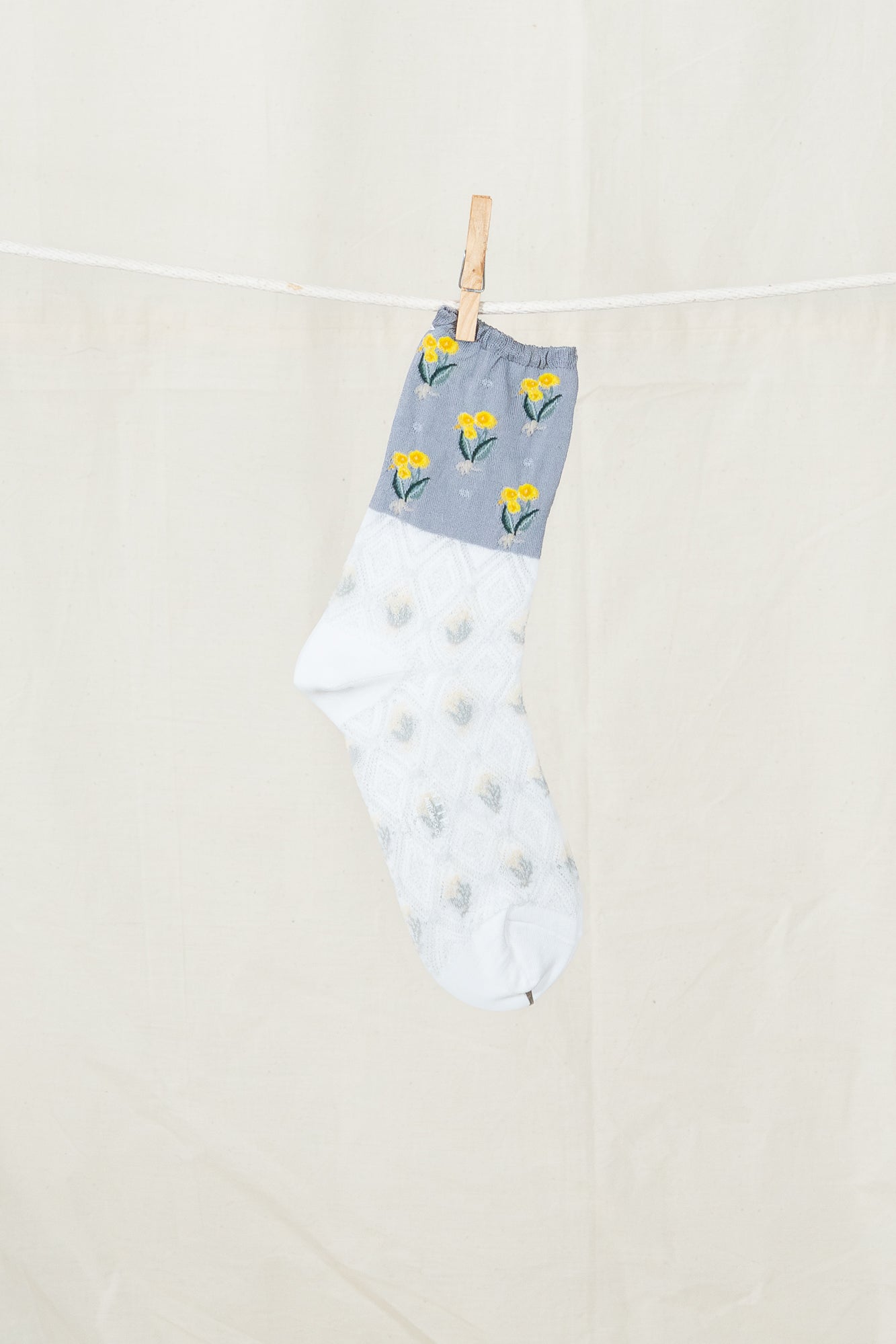 Antipast Women's Lilies of the Valley Socks
