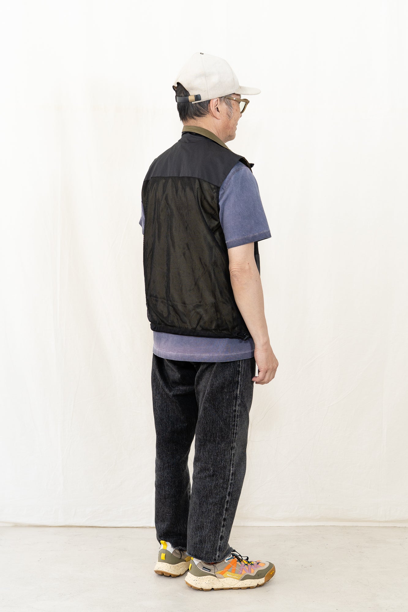 TAION Non Down Mountain Reversible Mesh Vest