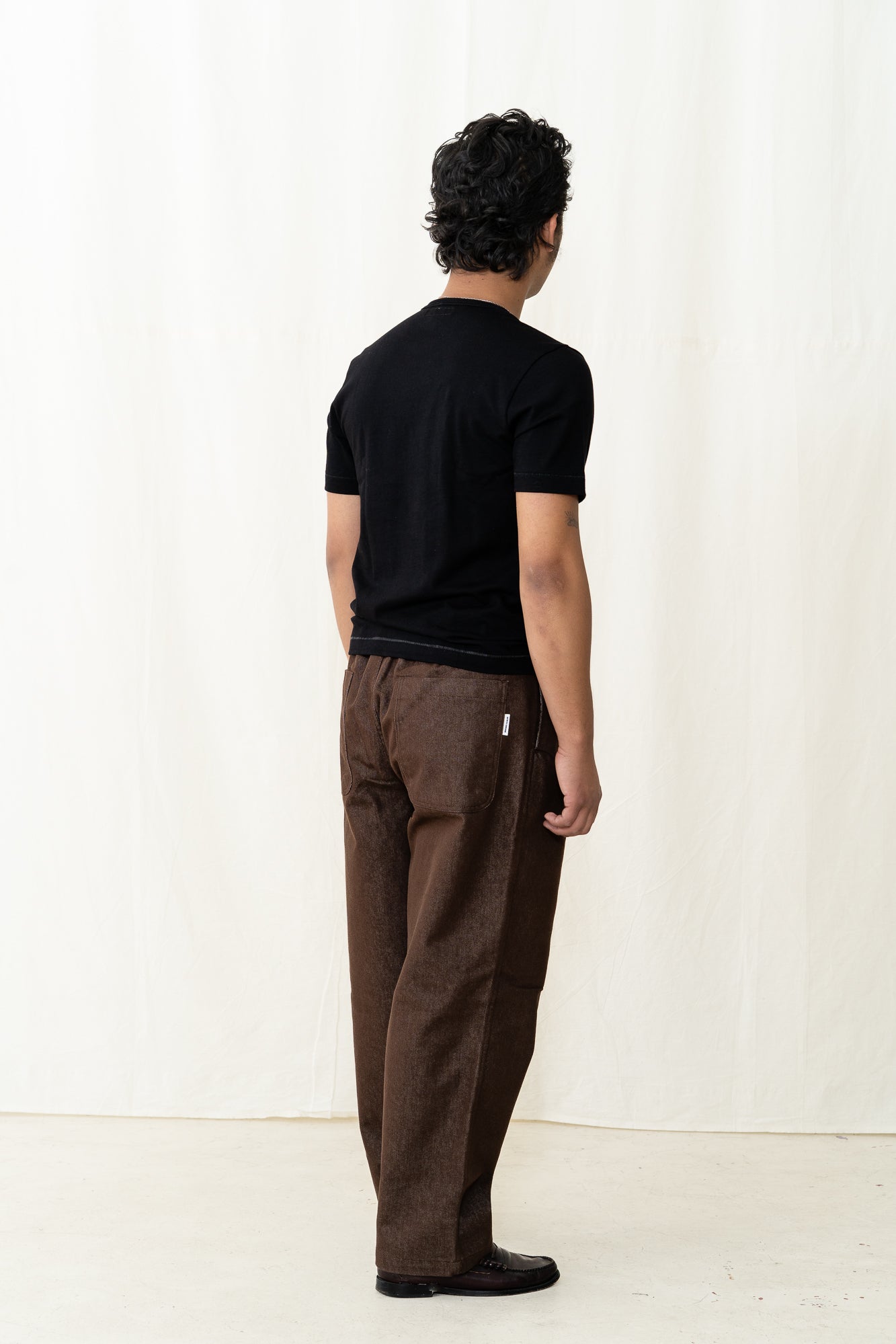 KAPPY Two Tuck Wide Denim Pants in Brown